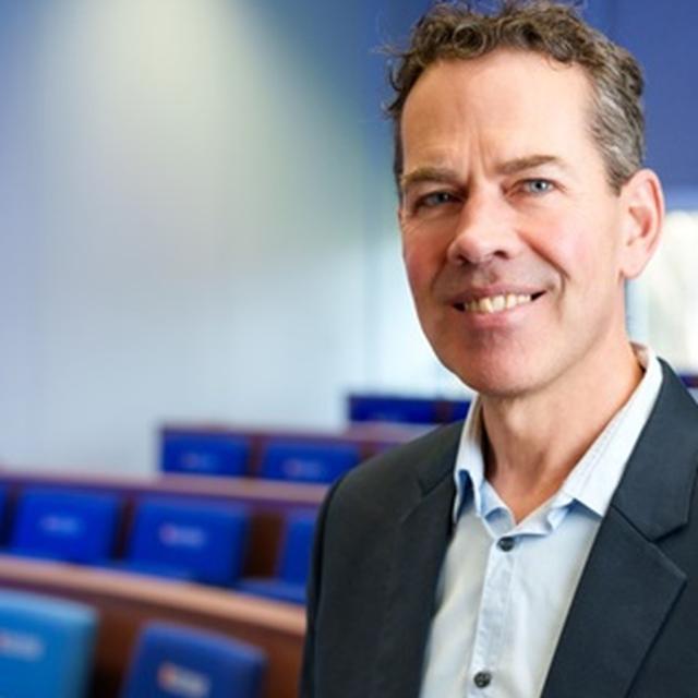 Pasfoto Prof. dr. ir. André Nijhoff